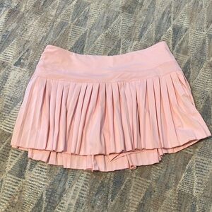 Gold Hinge pink pleated tennis skirt